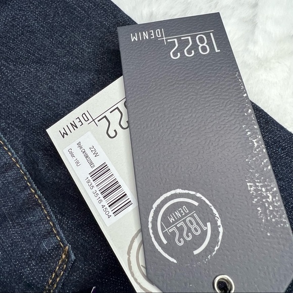 NEW 1822 Denim Pull On dark blue denim Capris Plus Size 22W - Picture 6 of 8